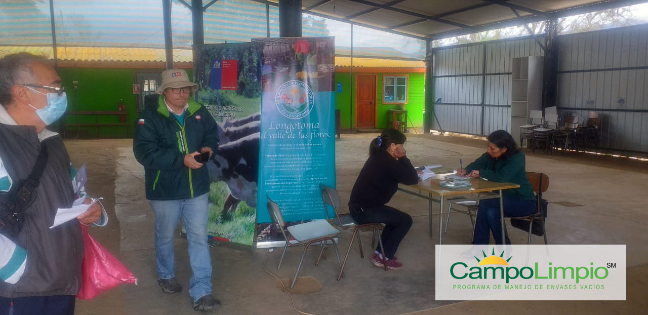 Lee más sobre el artículo Pequeños agricultores participan de punto móvil en Valle de Longotoma