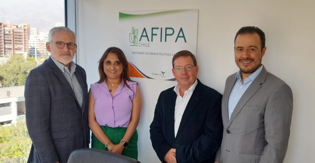 José Perdomo, presidente de croplife LatinAmerica, Patricia Villarreal, gerente general de AFIPA, Juan cruz Jaime, director ejecutivo de Croplife LatinAmerica y Mauricio Rodríguez, director de Asuntos Científicos de Croplife LatinAmerica