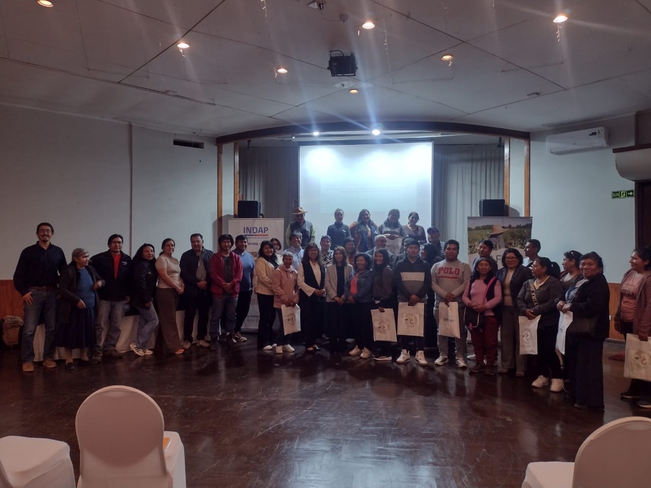 Lee más sobre el artículo Alianza entre AFIPA e INDAP fortalece el avance de la agricultura sostenible en Arica y Parinacota
